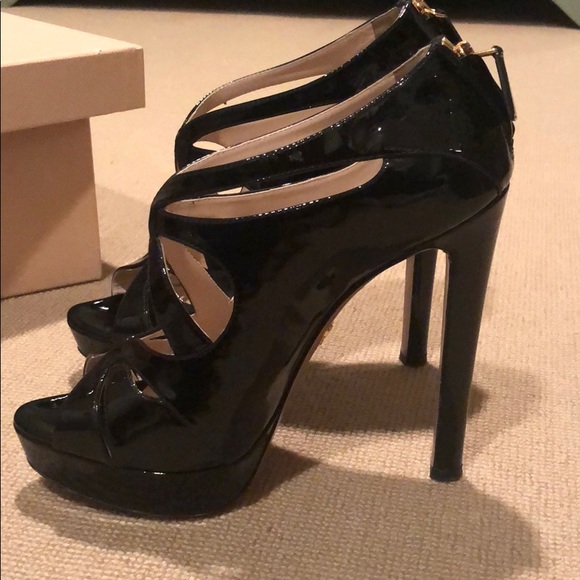 Prada AUTH platform patent leather strappy sandal - Picture 7 of 8